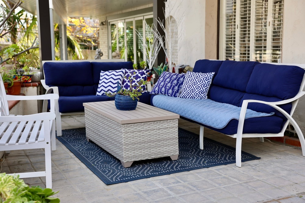 Lanai,On,The,Side,Of,The,Building,Is,Filled,With